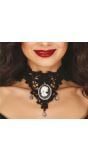 Dark gothic choker met medaillon