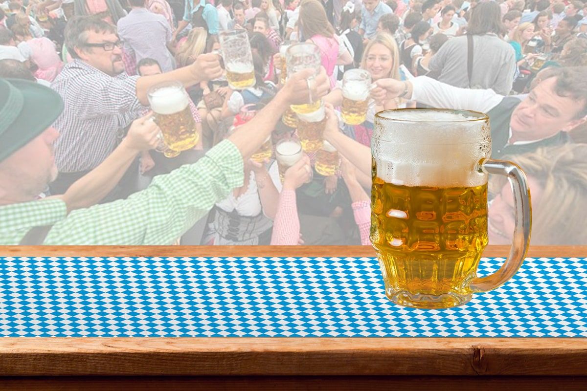 Klassiek oktoberfest tafelloper 6 meter